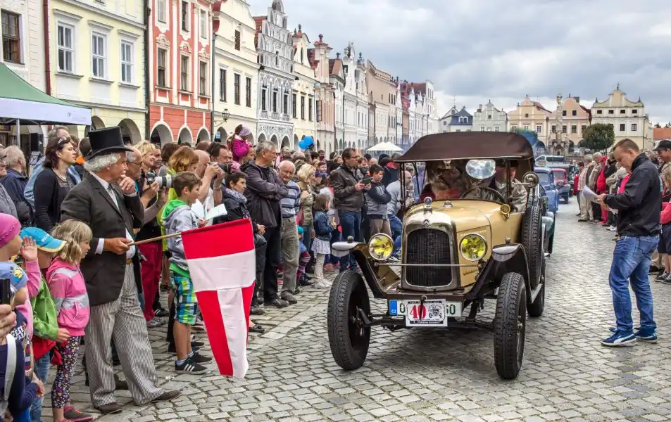 Mezi dvěma branami Telč