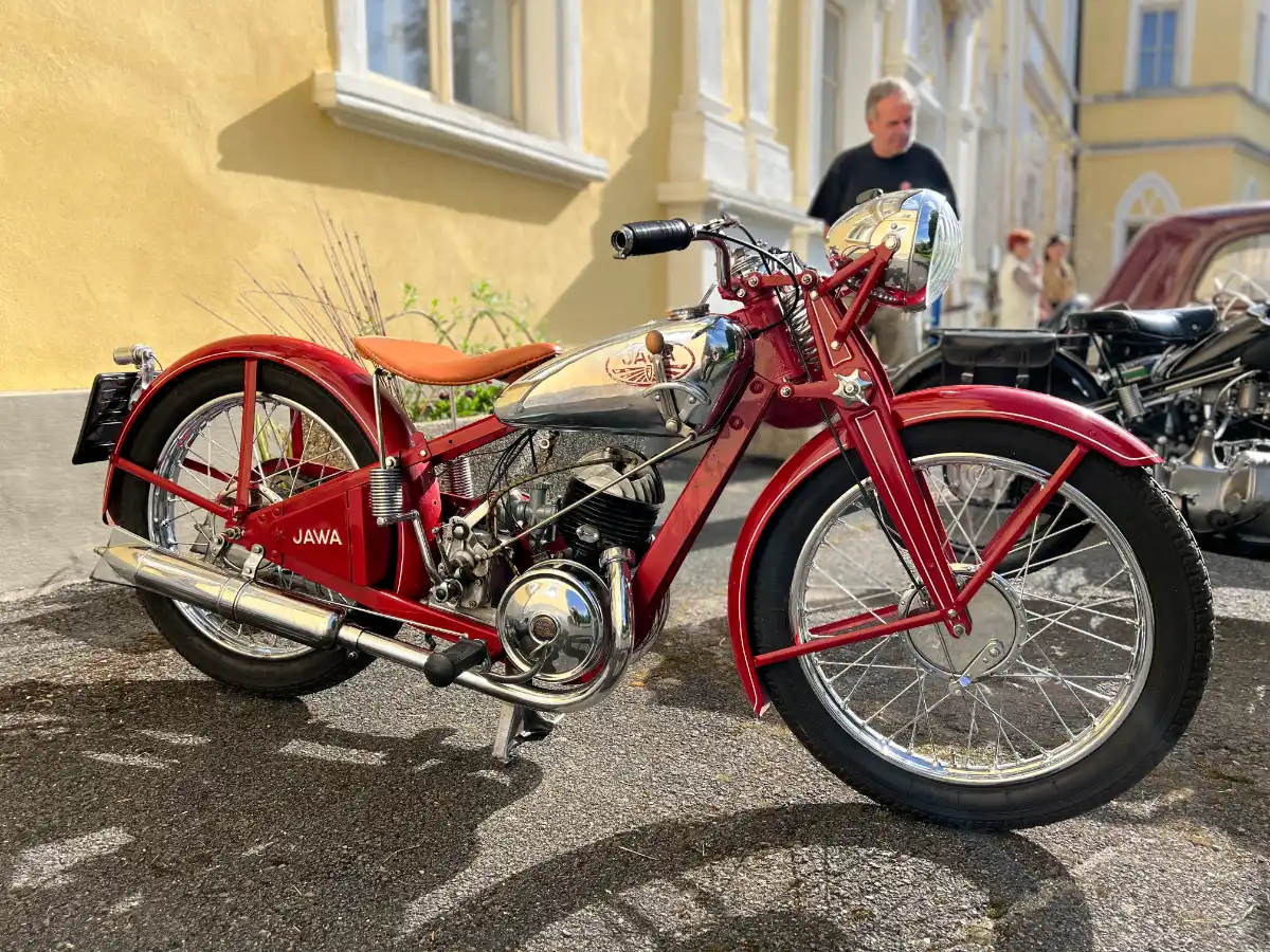 Prvomájové Petrovice