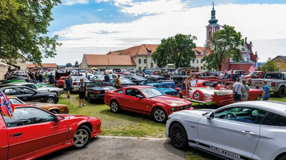 Sraz amerik a veteránů Pacov